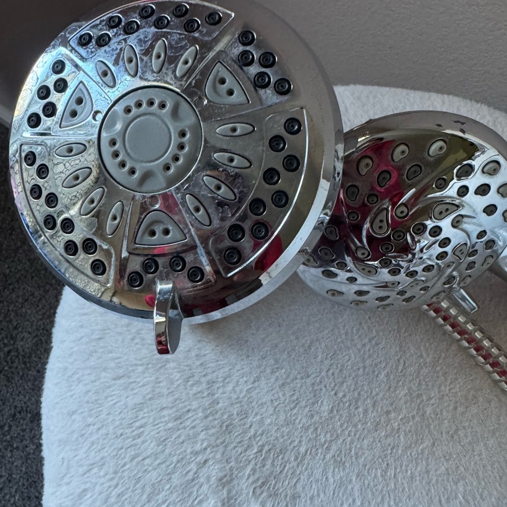Sleek Dual Shower Head with Hose - Picture 4 of 6